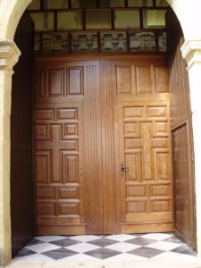 Fabricación e instalación de portones en Suritama