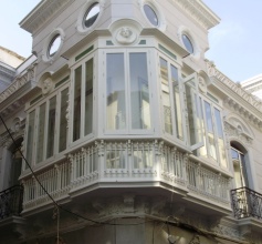 Cierros en balcones fabricados e instalados por Suritama